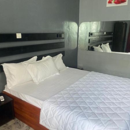 Sunrise Center Bonapriso 111 Hotel Douala Kültér fotó