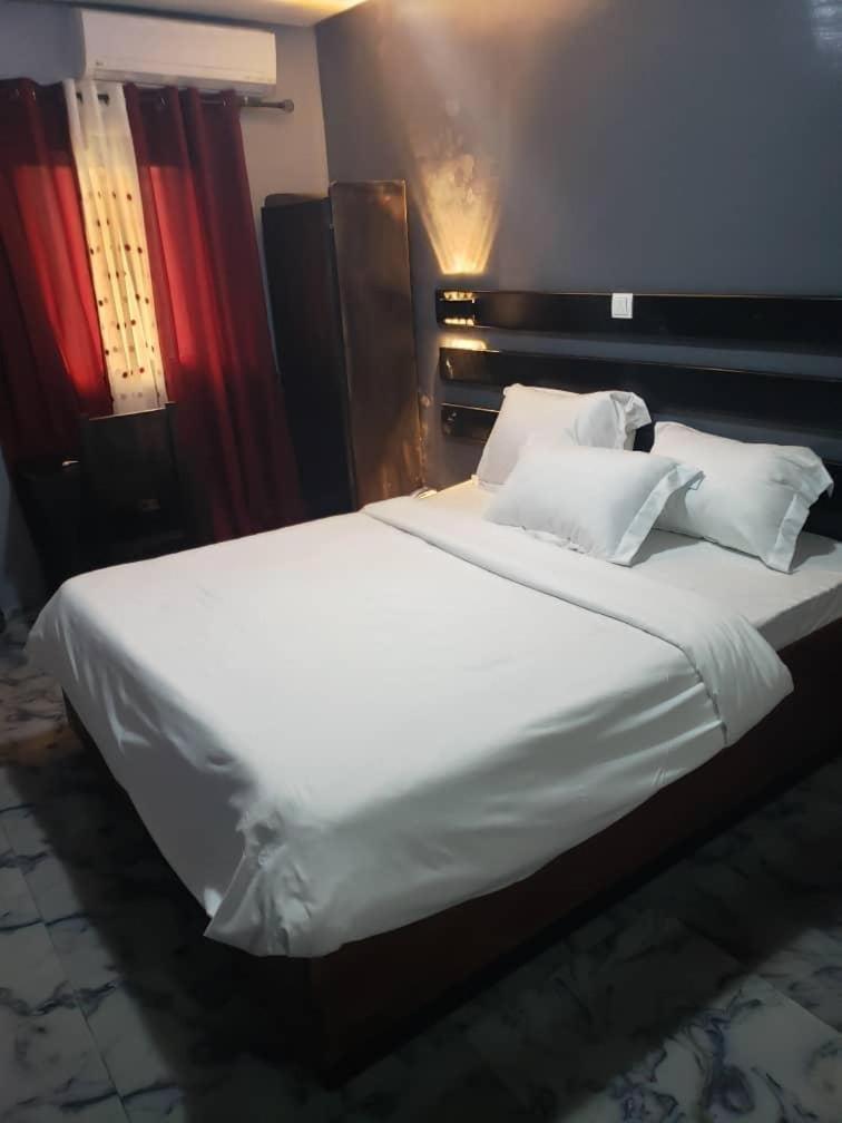 Sunrise Center Bonapriso 111 Hotel Douala Kültér fotó