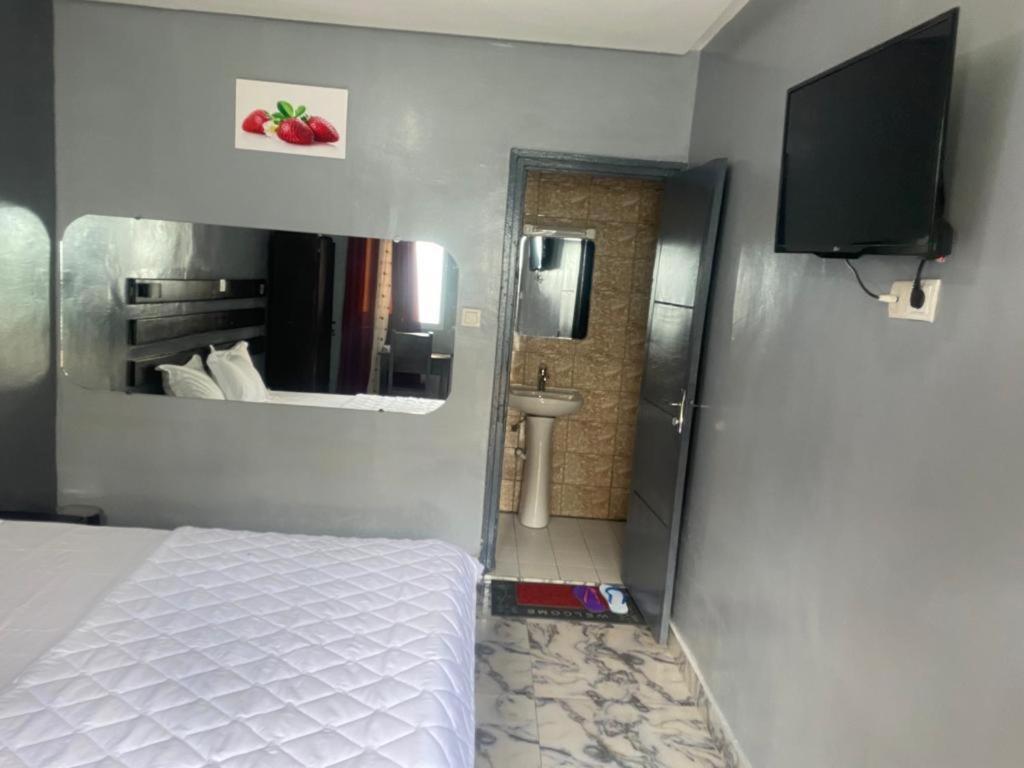 Sunrise Center Bonapriso 111 Hotel Douala Kültér fotó